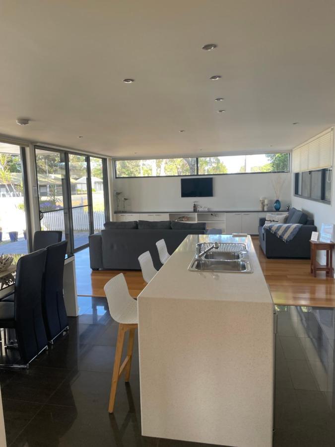 Gull Apartment Strahan Εξωτερικό φωτογραφία